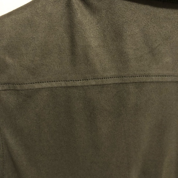Faux Suede olive green button up top NWOT - Picture 5 of 5
